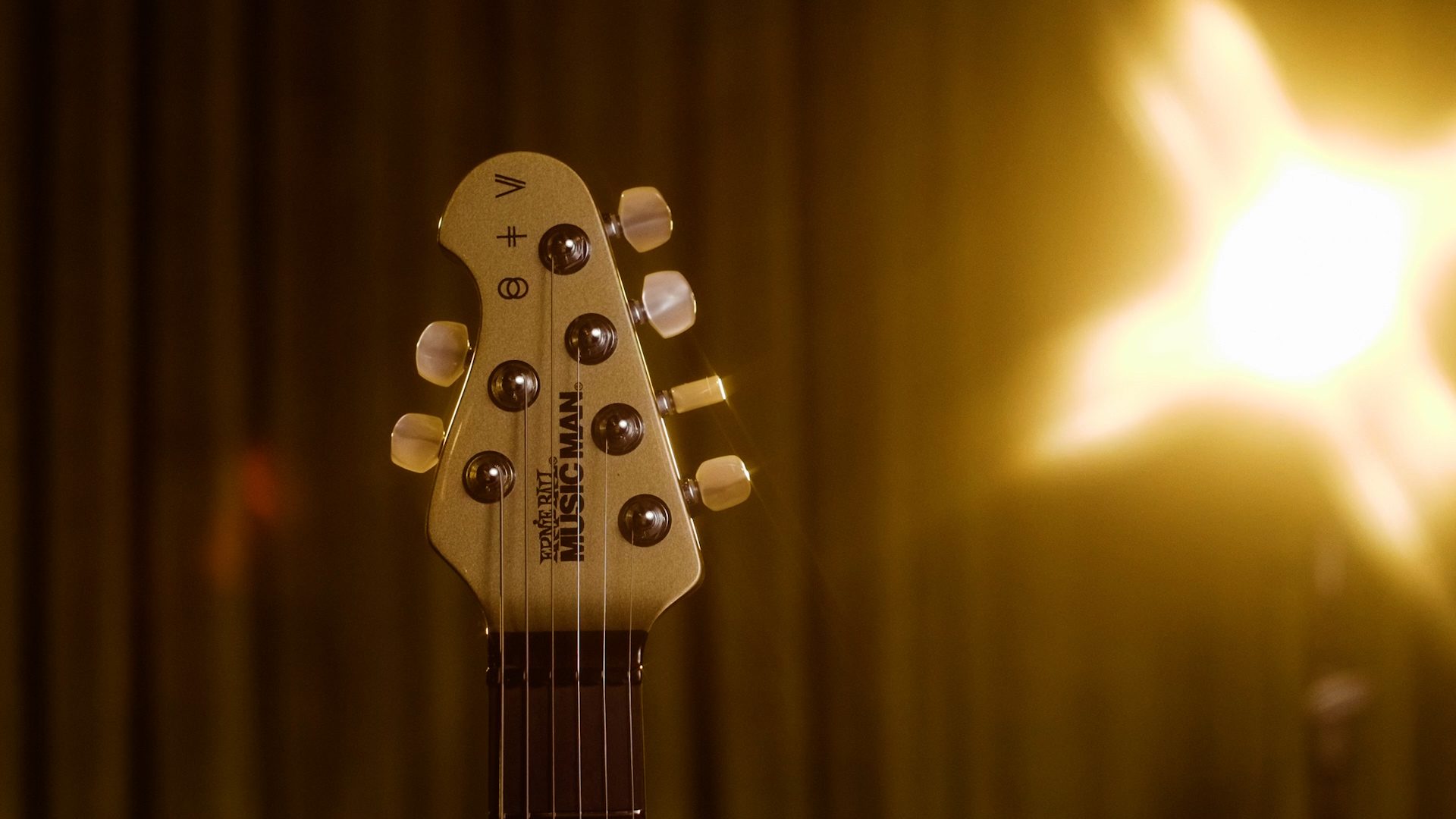 St. Vincent GOLDIE Signature Guitar — still 6