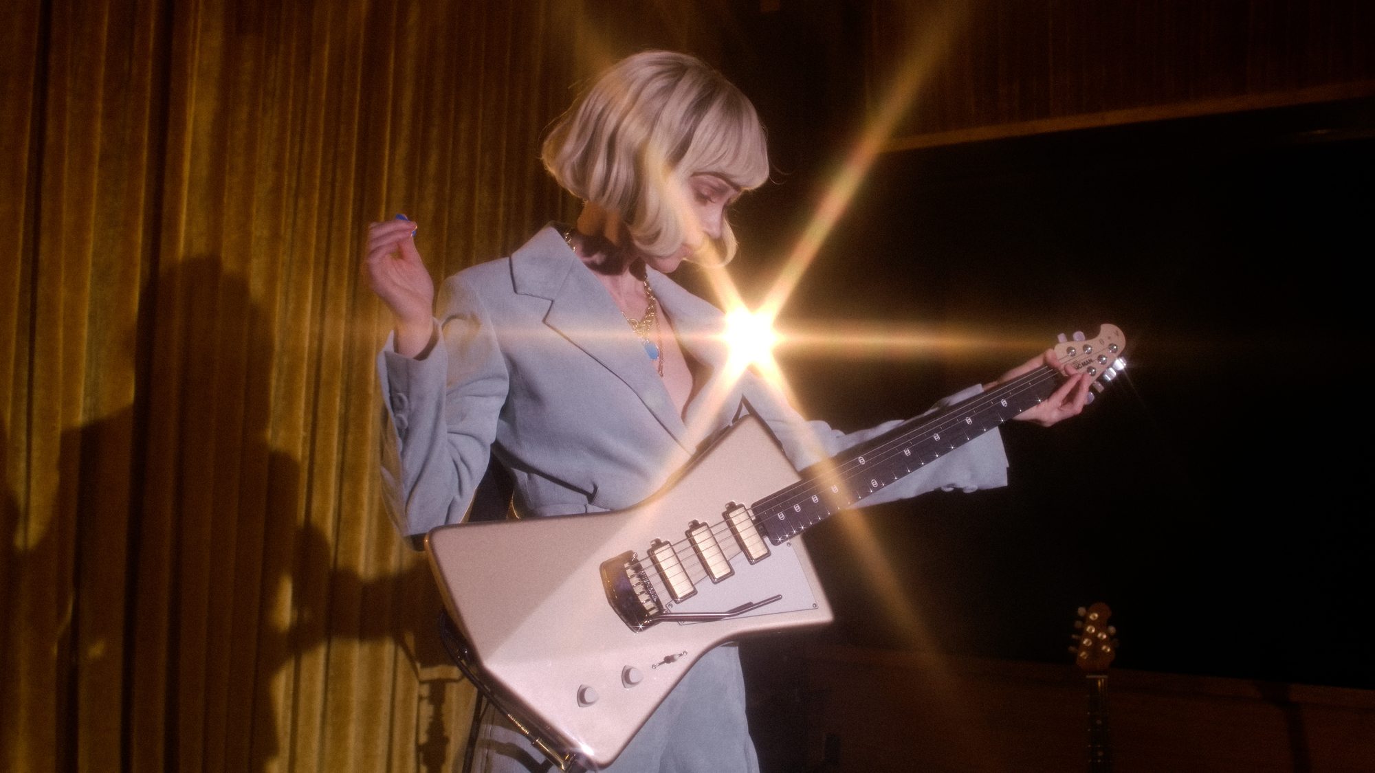 St. Vincent GOLDIE Signature Guitar — still 4